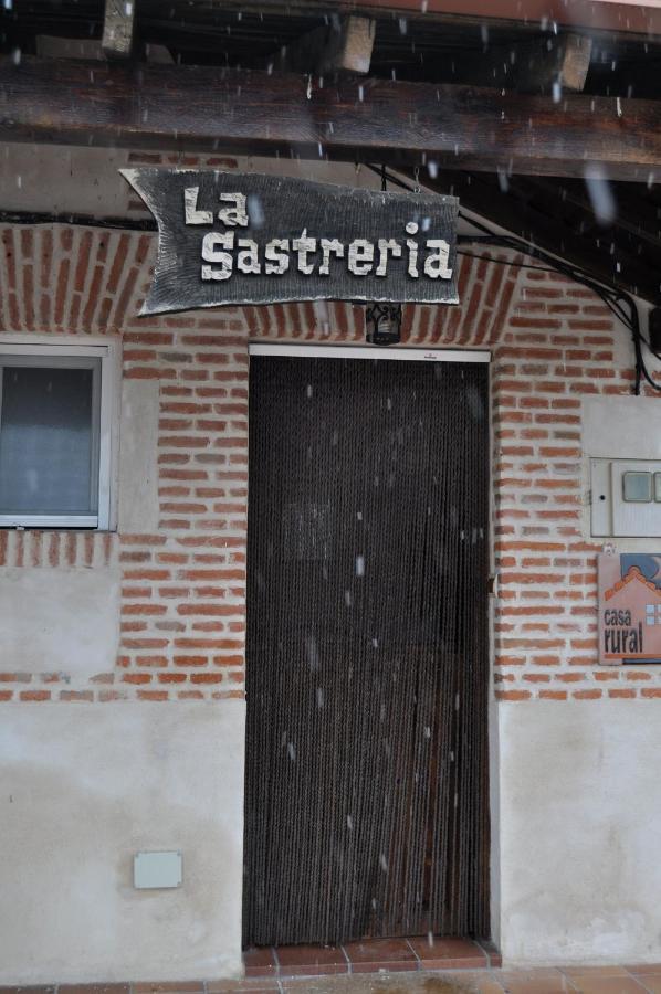 Casa Rural La Sastreria De Adanero Bagian luar foto